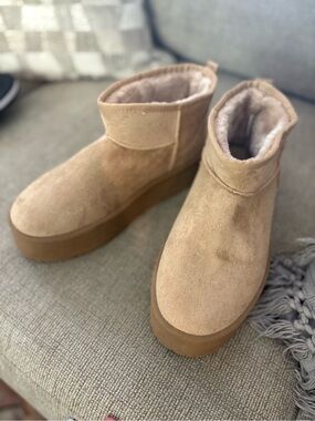Suede-Look Platform Ankle Boots in Tan